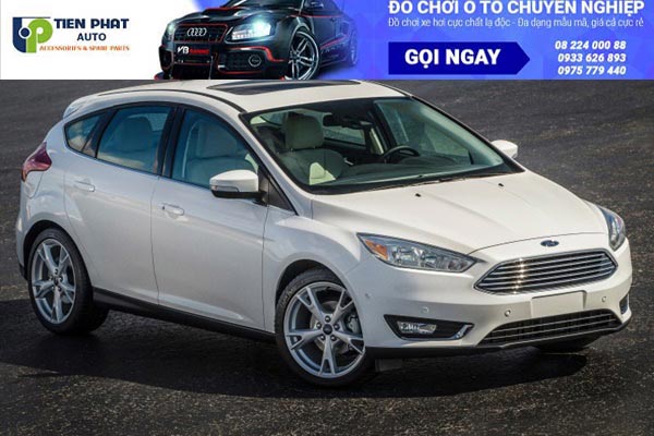 lap-dat-camera-360-dct-xe-ford-focus