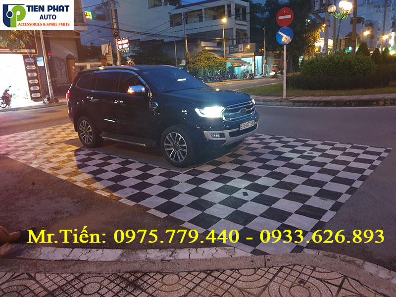 camera-360-DCT-cho-Ford-Everest